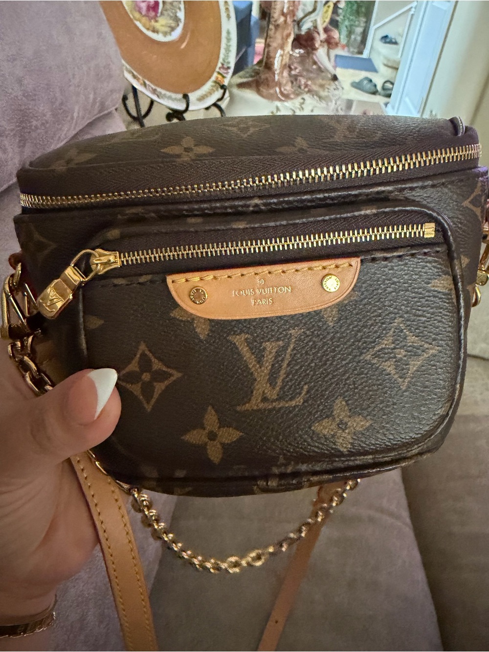*SOLD*Louis Vuitton Monogram mini bumbag w/Gold Chain and Natural Leather Trim - Picture 2 of 9